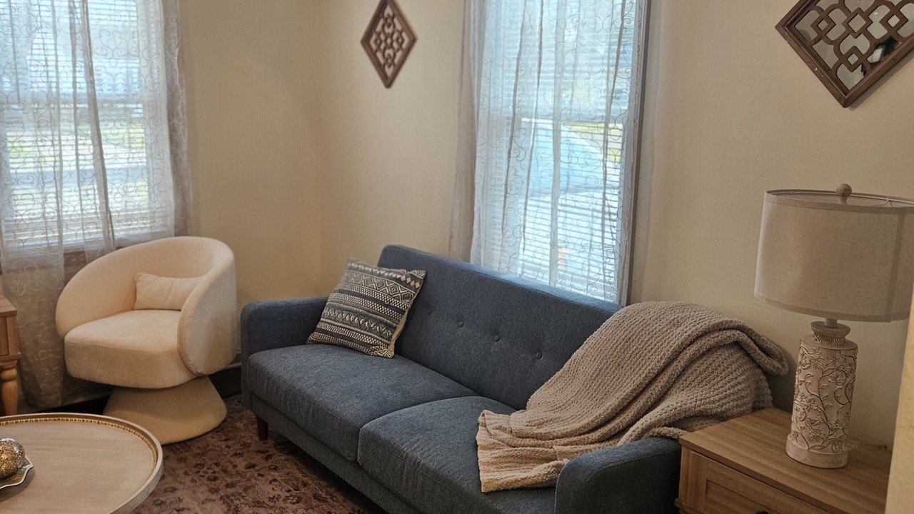 Photo of Livingroom in Warren