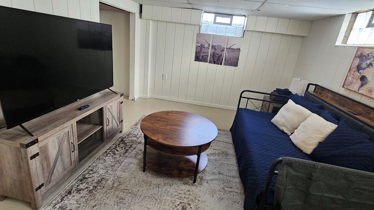 Photo of Livingroom in Warren