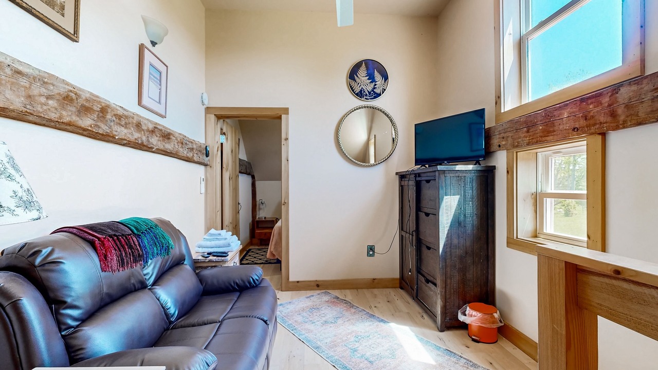 Photo of Livingroom in Walpole