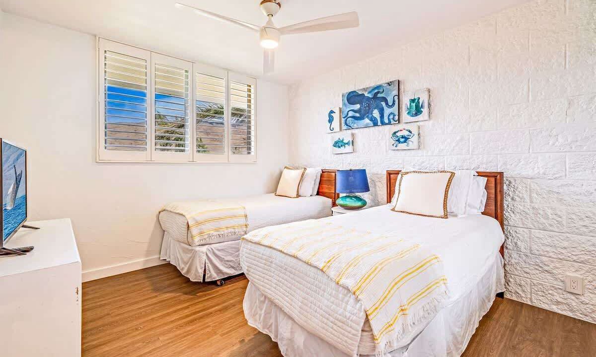 Photo of Bedroom in Maalaea