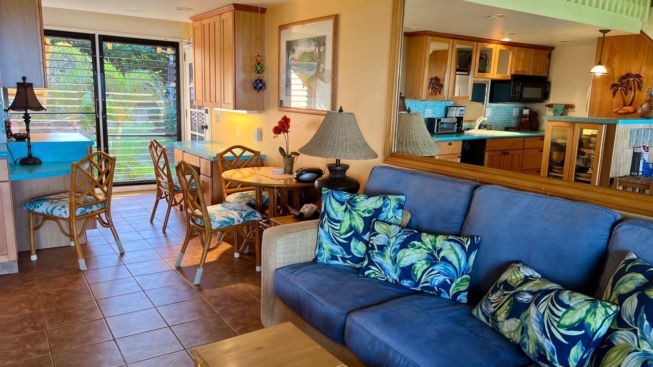 Photo of Livingroom in Maunaloa