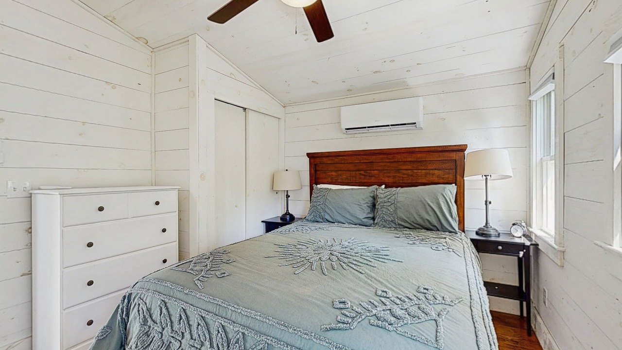 Photo of Bedroom in Boothbay Harbor