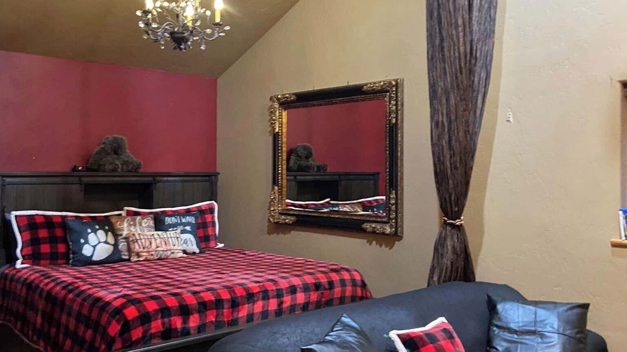 Photo of Bedroom in Kalifornsky