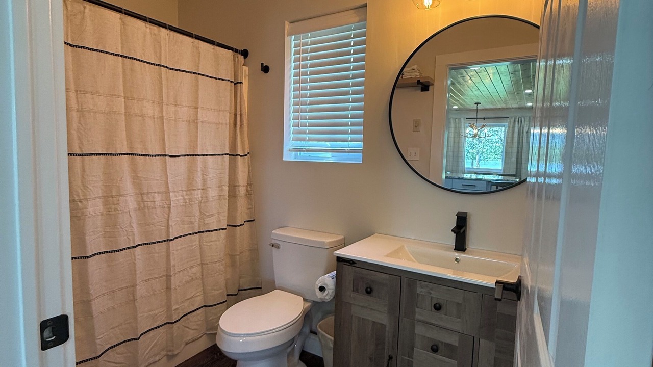 Photo of Bathroom in Eagle Lake