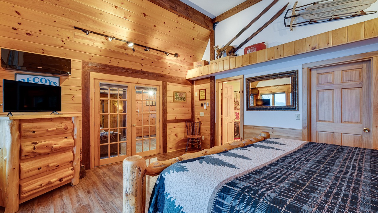 Photo of Bedroom in Pittsburg