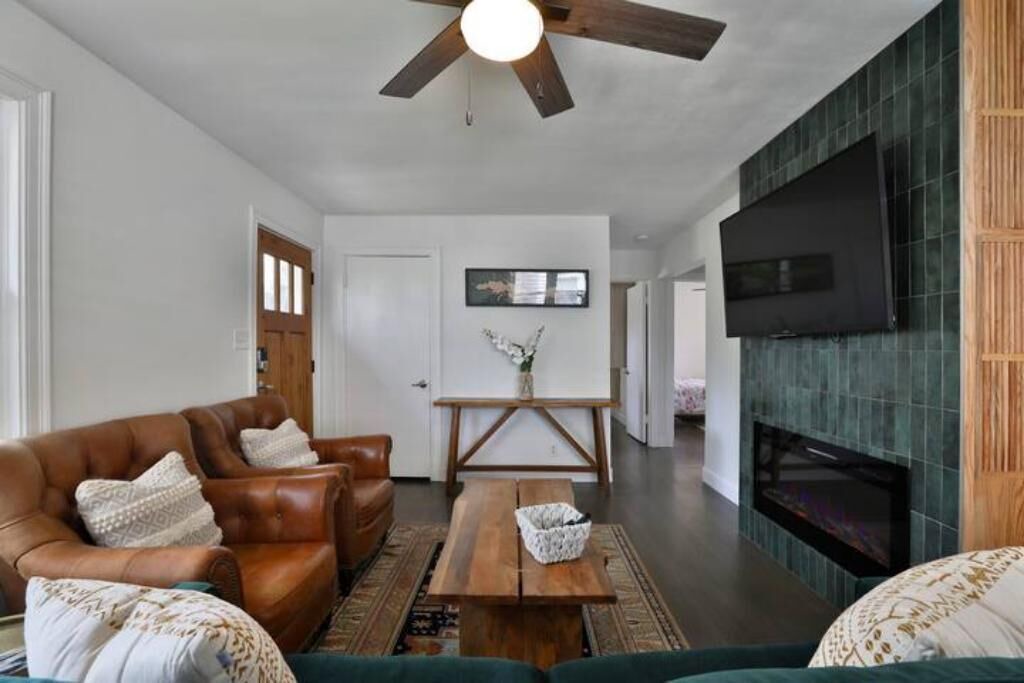 Photo of Livingroom in Central Clintonville