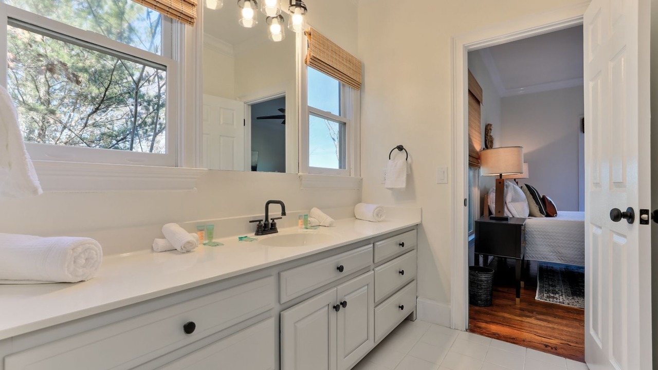 Photo of Bathroom in Big Canoe