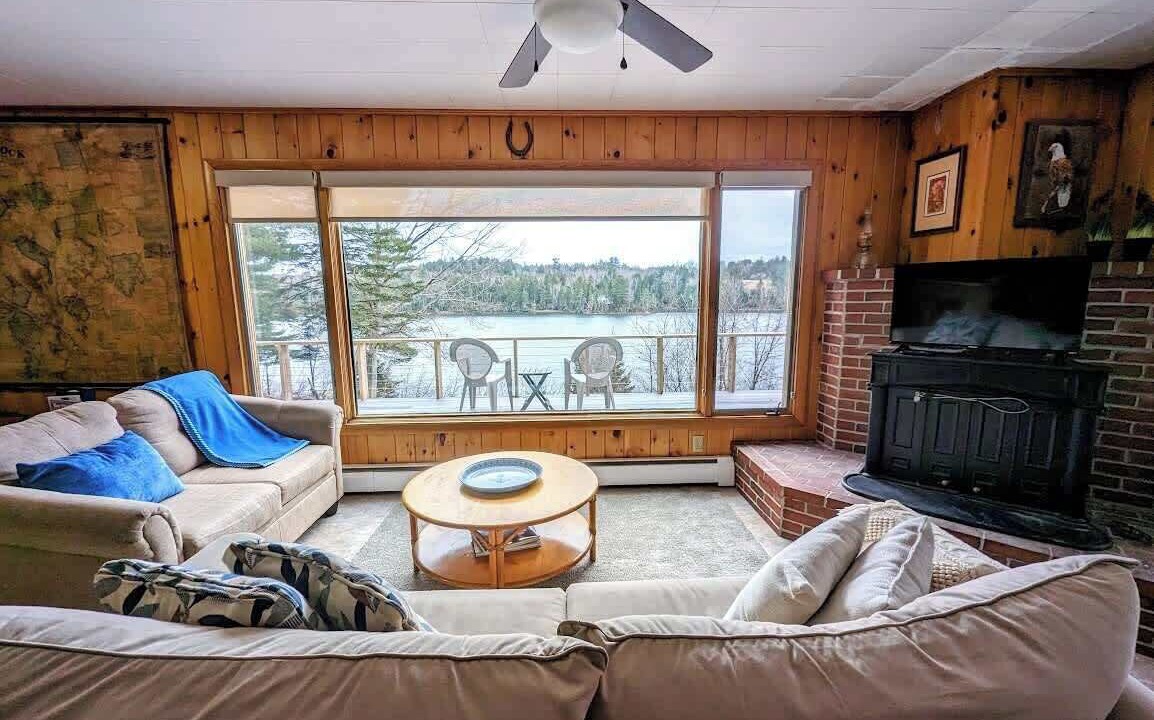Photo of Livingroom in Sullivan