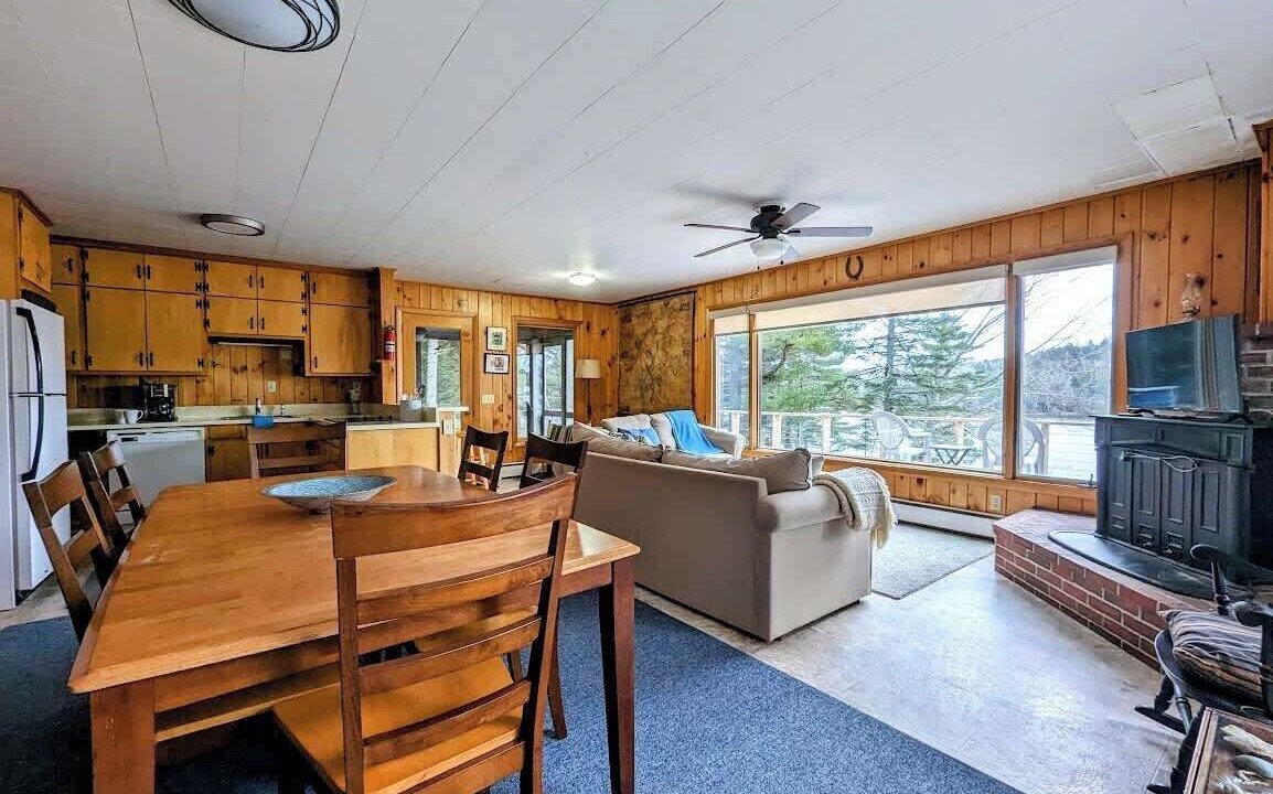 Photo of Livingroom in Sullivan