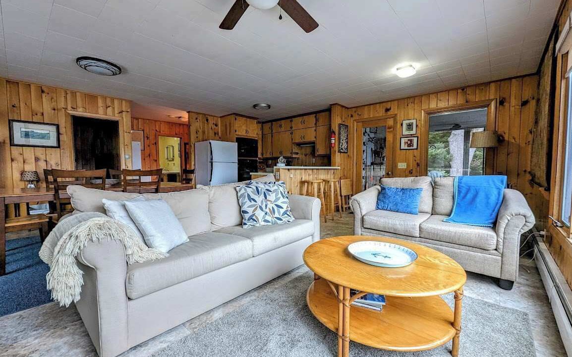 Photo of Livingroom in Sullivan
