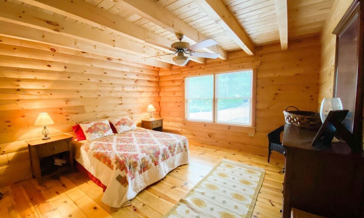 Photo of Bedroom in Center Conway