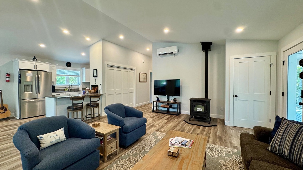 Photo of Livingroom in Bayville
