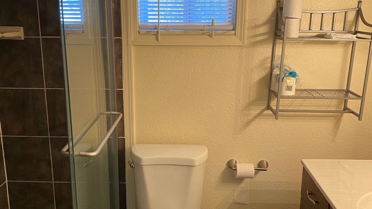 Photo of Bathroom in Conneaut Lakeshore