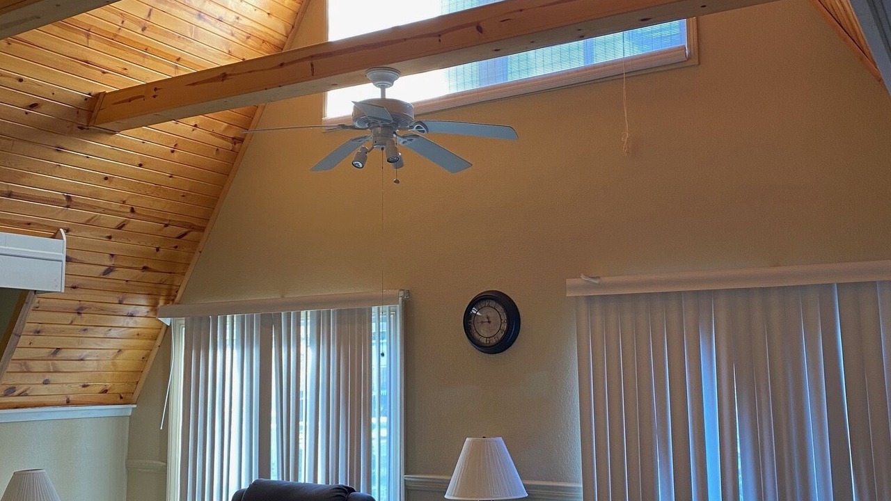 Photo of Livingroom in Conneaut Lakeshore