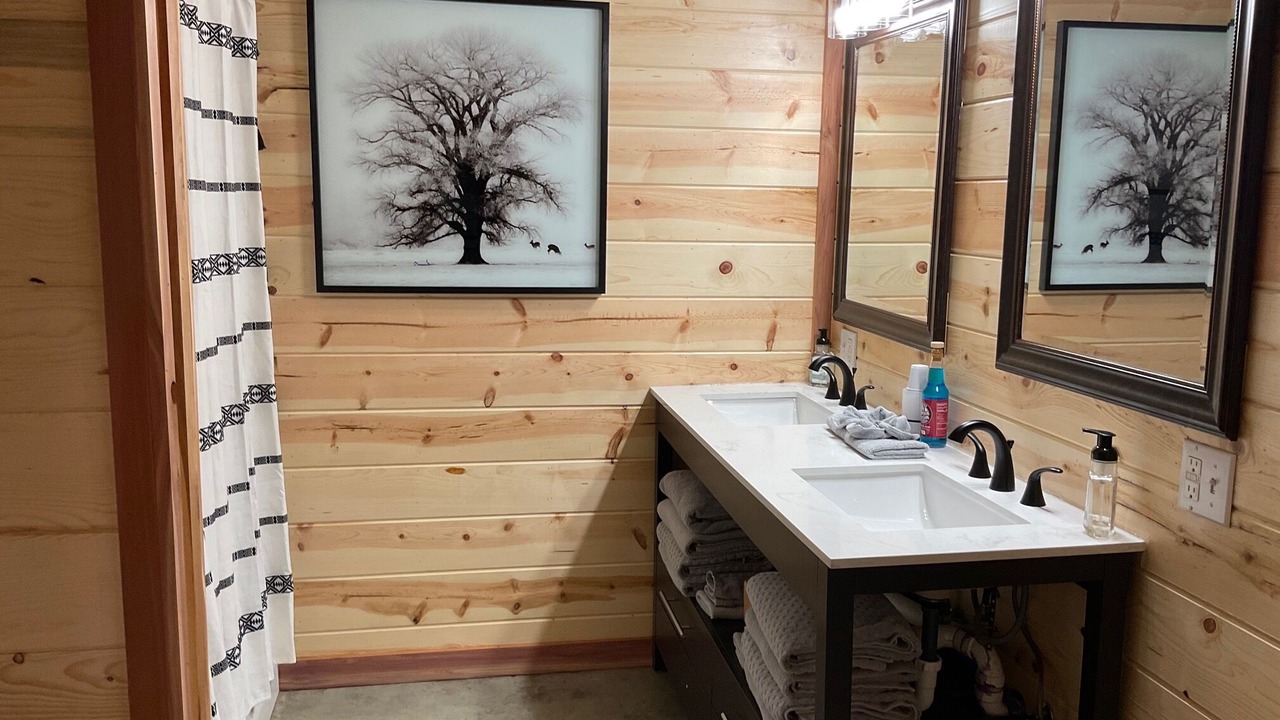 Photo of Bathroom in Smithville