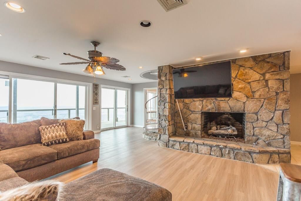 Photo of Livingroom in Graysville