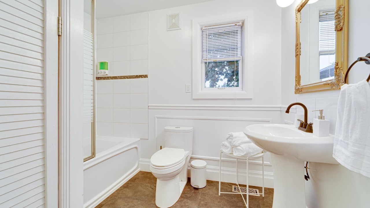 Photo of Bathroom in Virgil