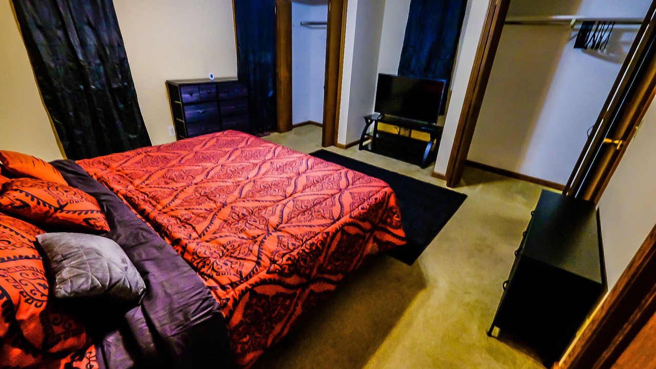 Photo of Bedroom in Meyers Lake