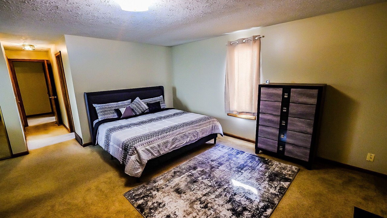 Photo of Bedroom in Meyers Lake