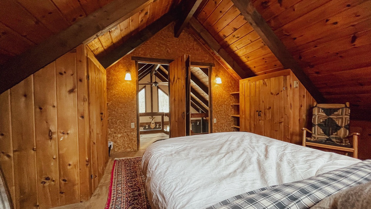 Photo of Bedroom in Center Lovell