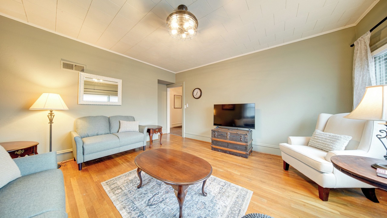 Photo of Livingroom in Meadville