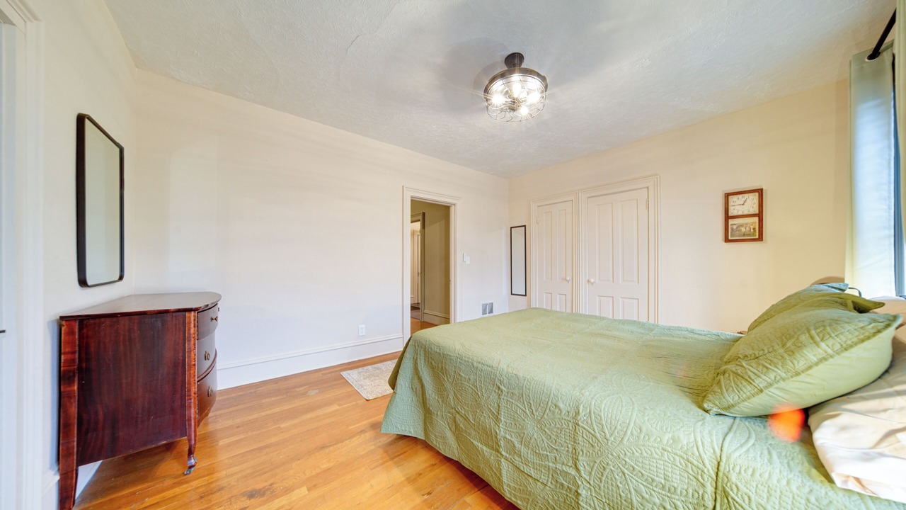 Photo of Bedroom in Meadville
