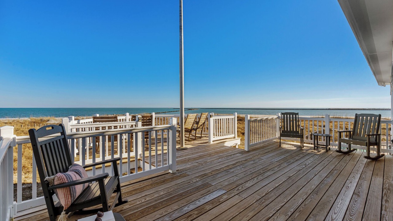 Photo of Patio Balcony in Inlet Harbour