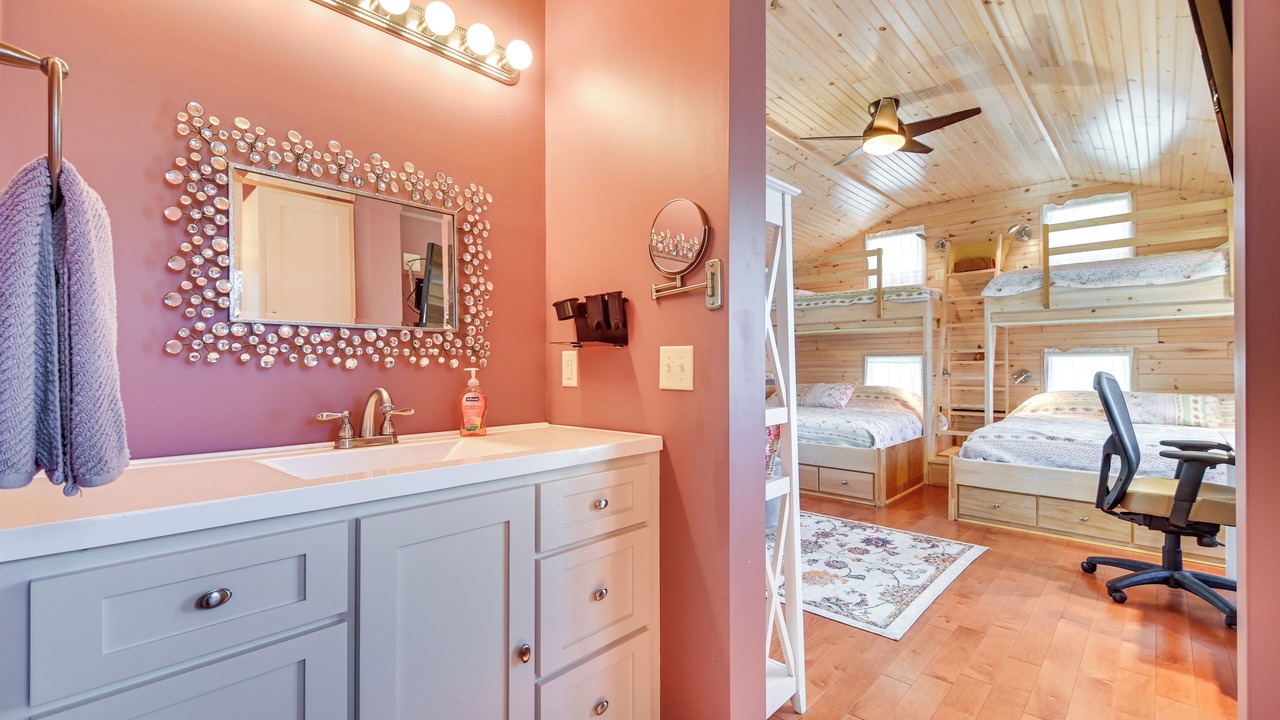 Photo of Bedroom in Weld