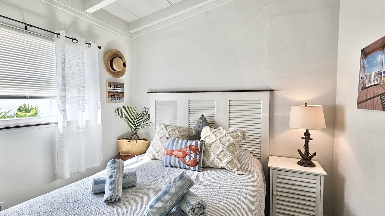 Photo of Bedroom in Naples Park