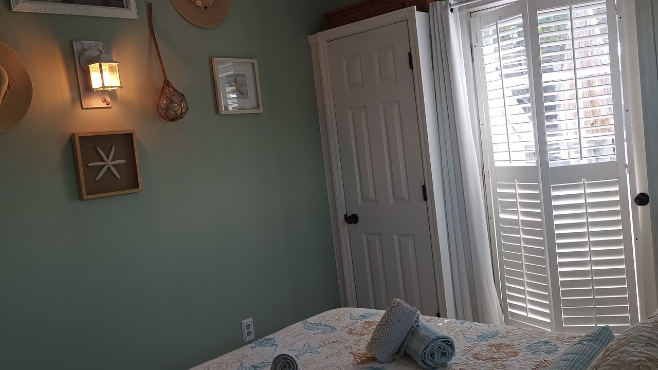 Photo of Bedroom in Naples Park