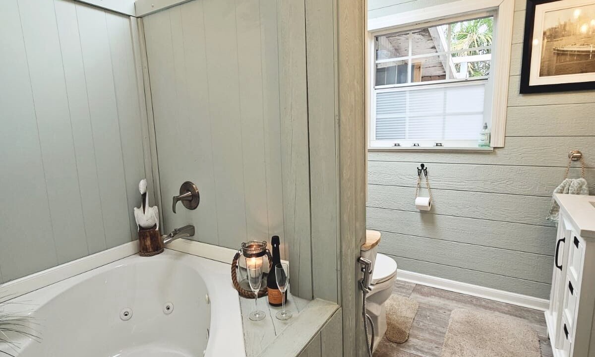 Photo of Bathroom in Naples Park