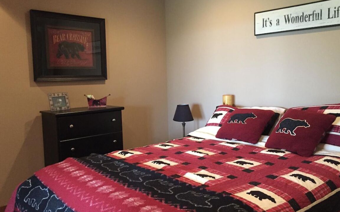 Photo of Bedroom in Ellicottville