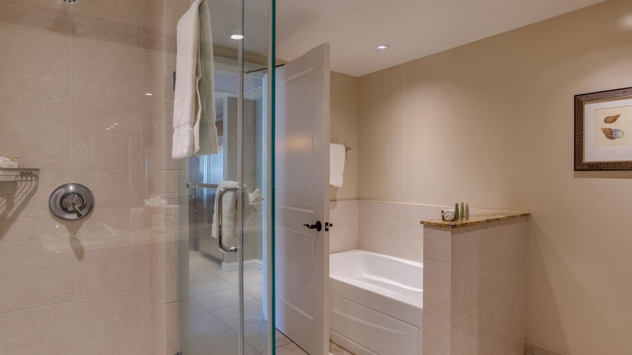 Photo of Bathroom in Honokowai