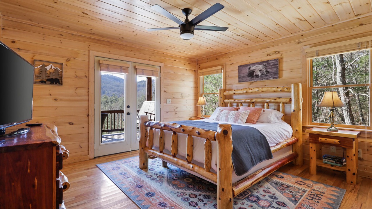 Photo of Outdoor in Cherry Log