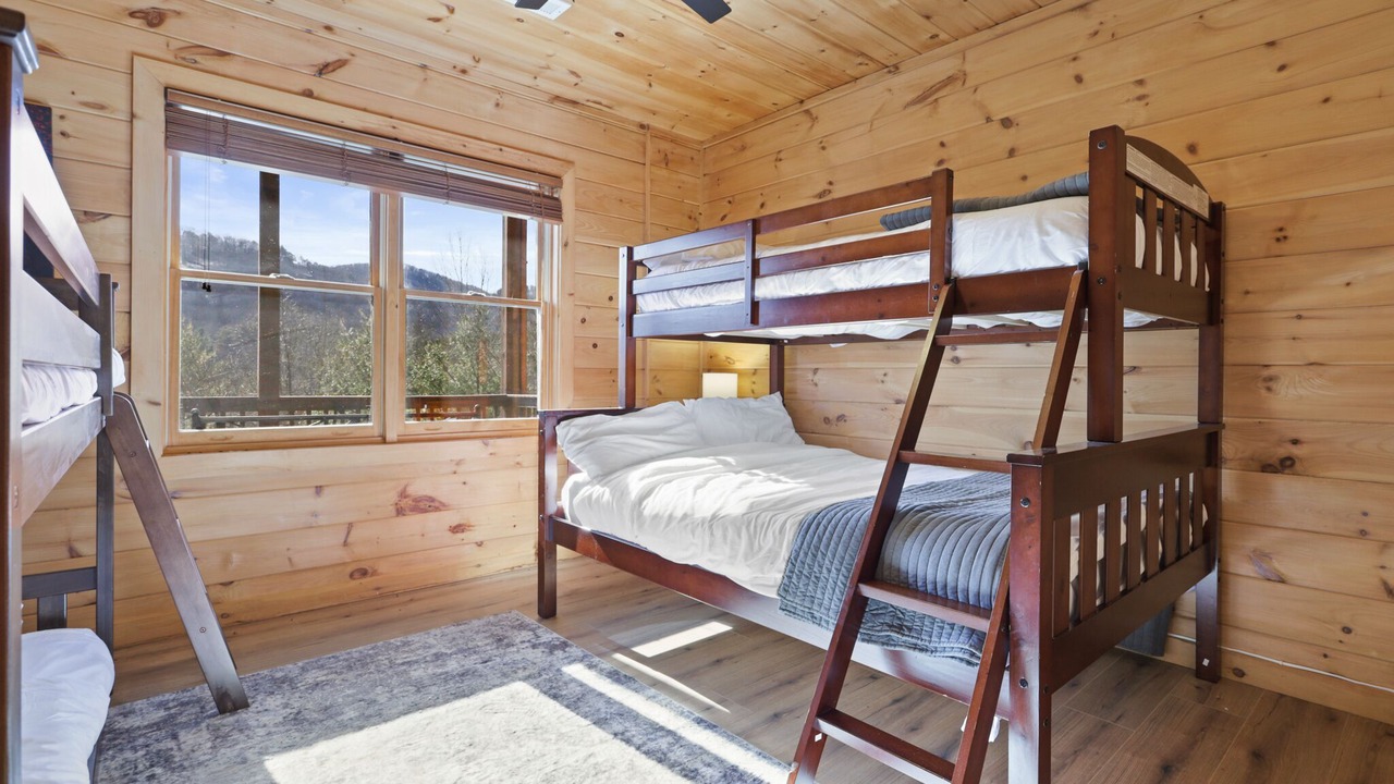Photo of Bedroom in Cherry Log