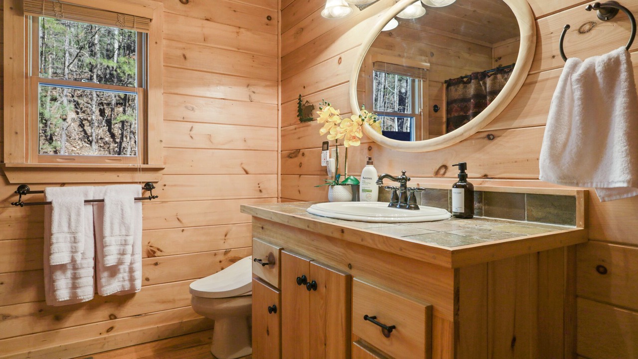 Photo of Bathroom in Cherry Log