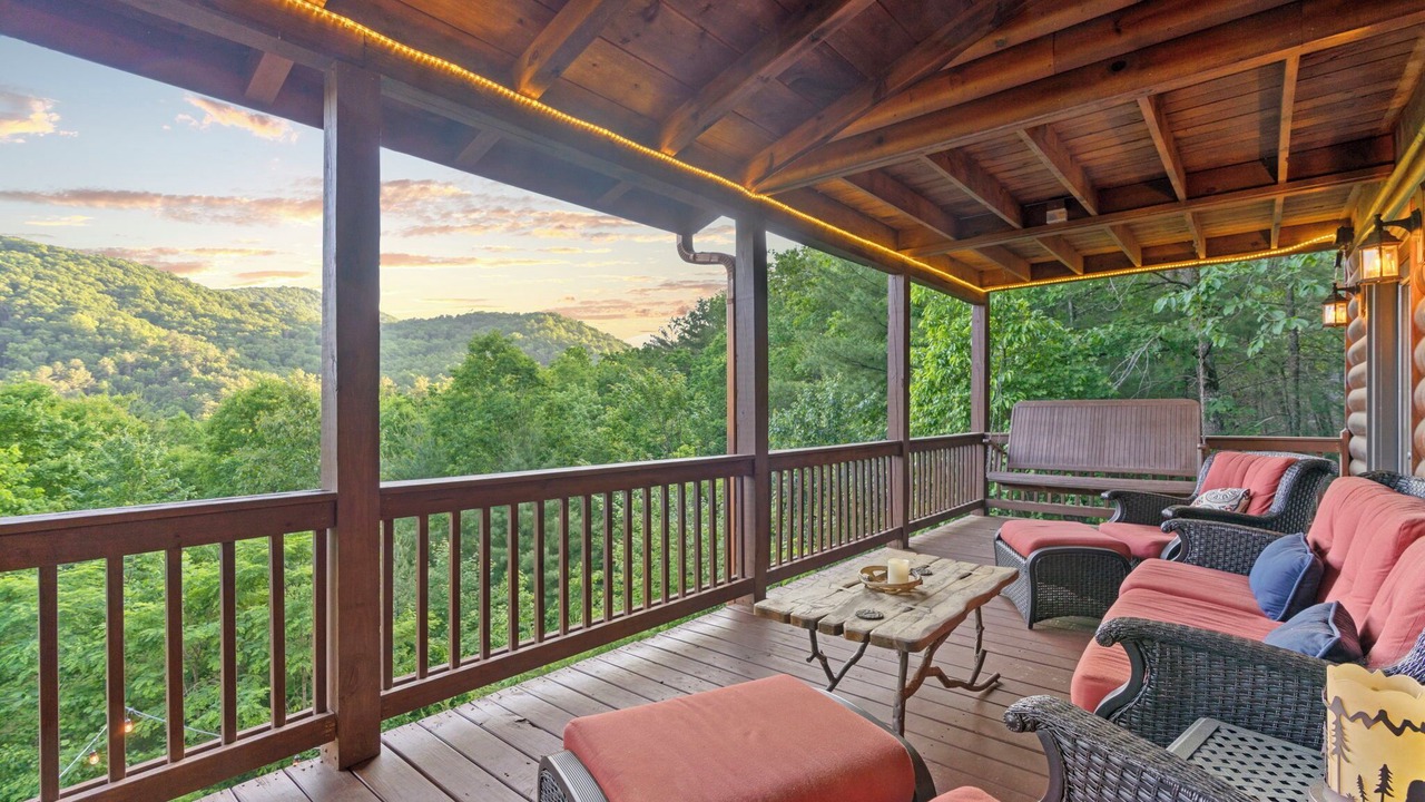 Photo of Patio Balcony in Cherry Log