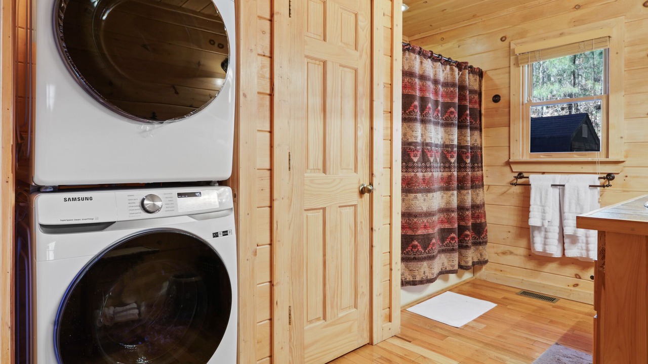 Photo of Bathroom in Cherry Log