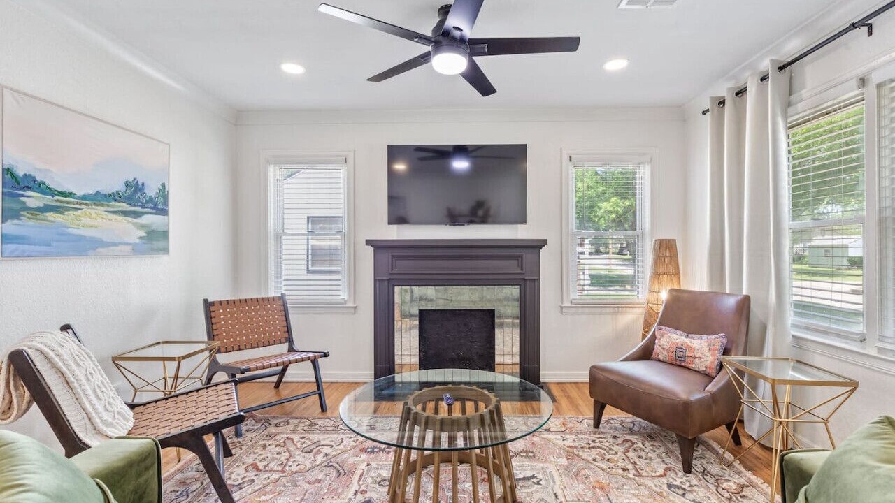 Photo of Livingroom in Turner Park