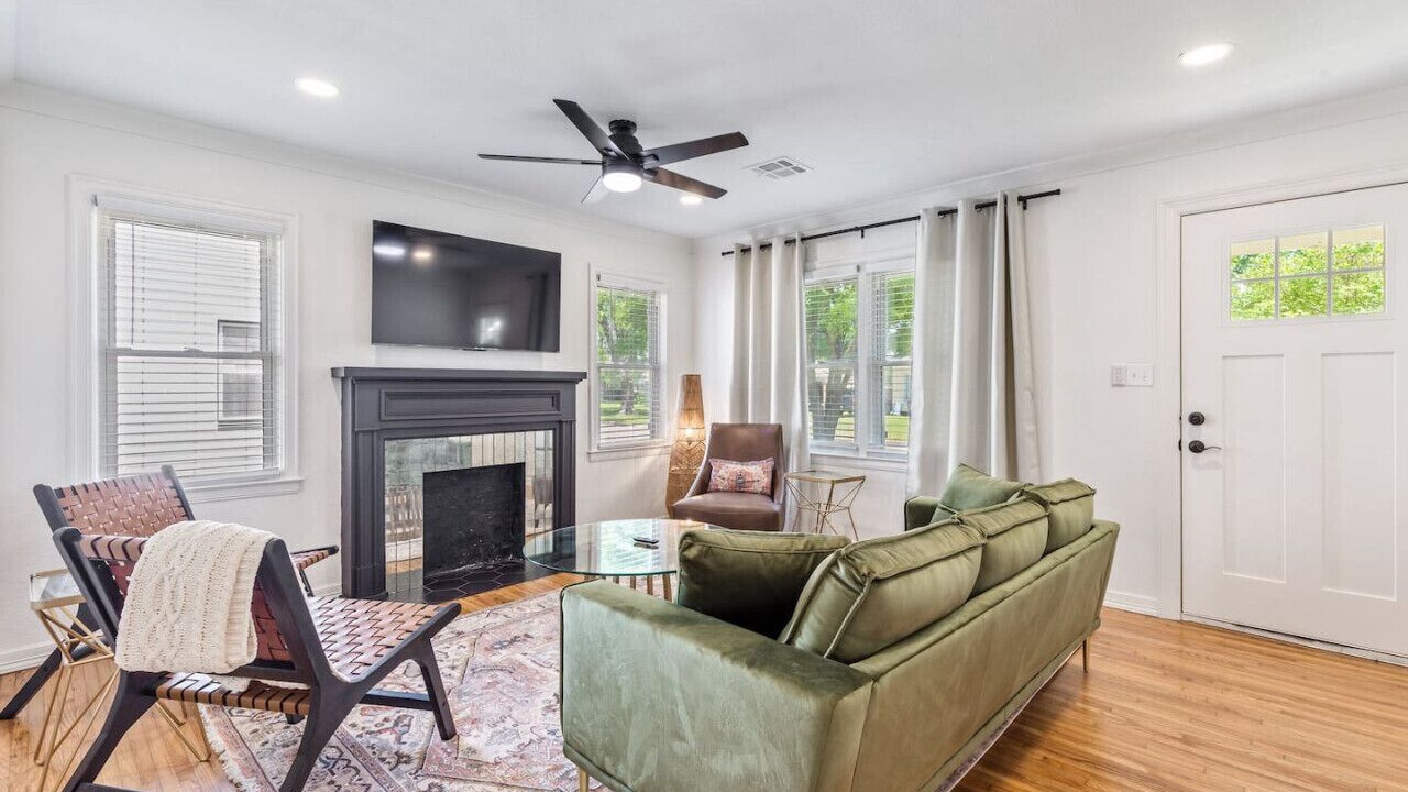 Photo of Livingroom in Turner Park