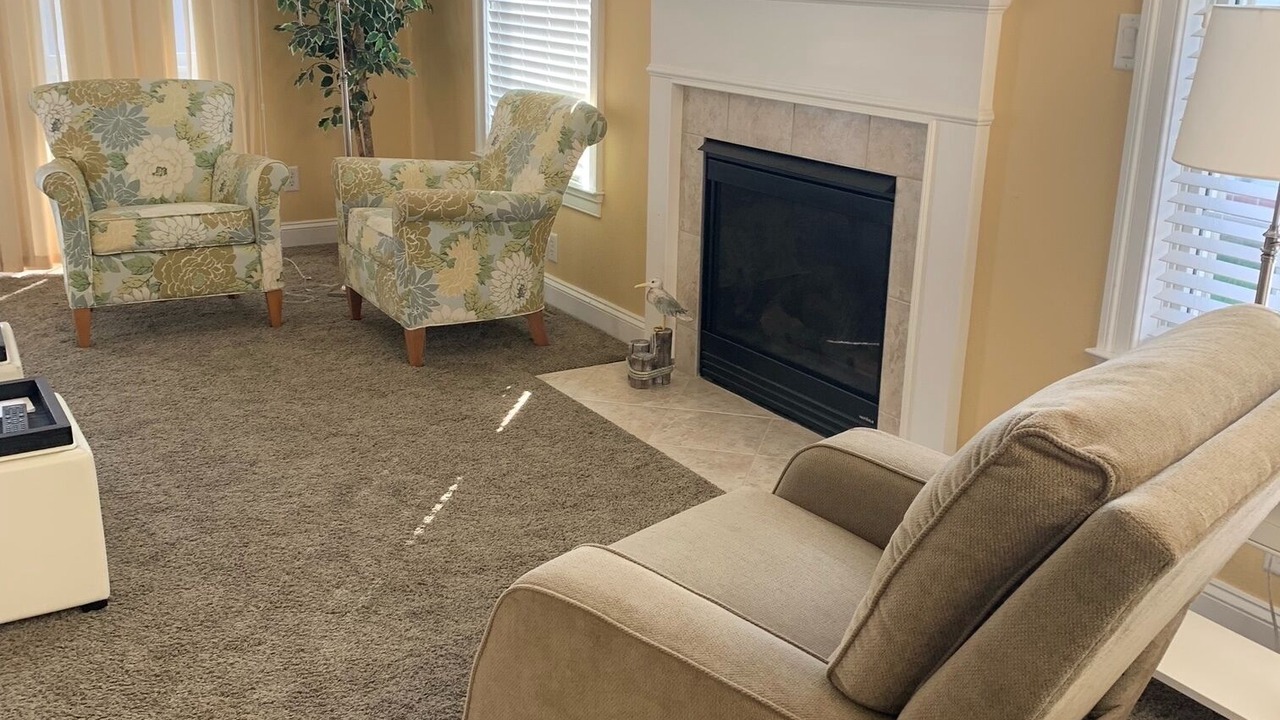 Photo of Livingroom in Bayside