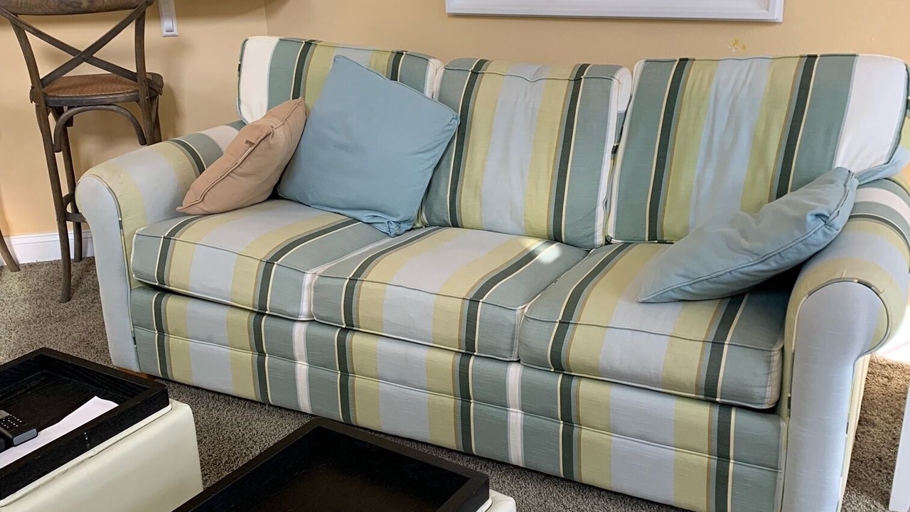 Photo of Livingroom in Bayside