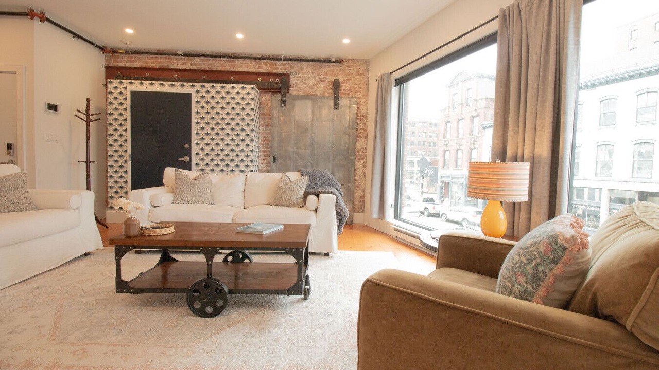 Photo of Livingroom in Downtown Portland
