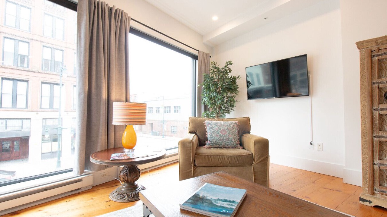 Photo of Livingroom in Downtown Portland