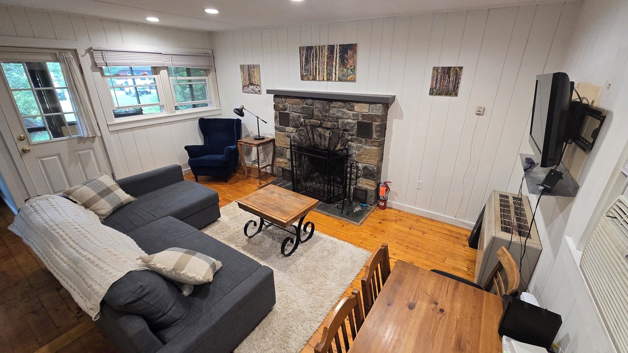 Photo of Livingroom in Johnsburg