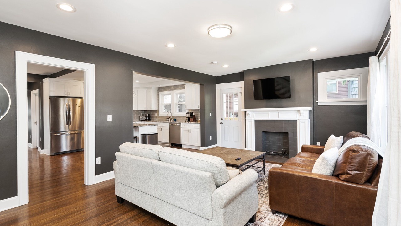 Photo of Livingroom in Clintonville