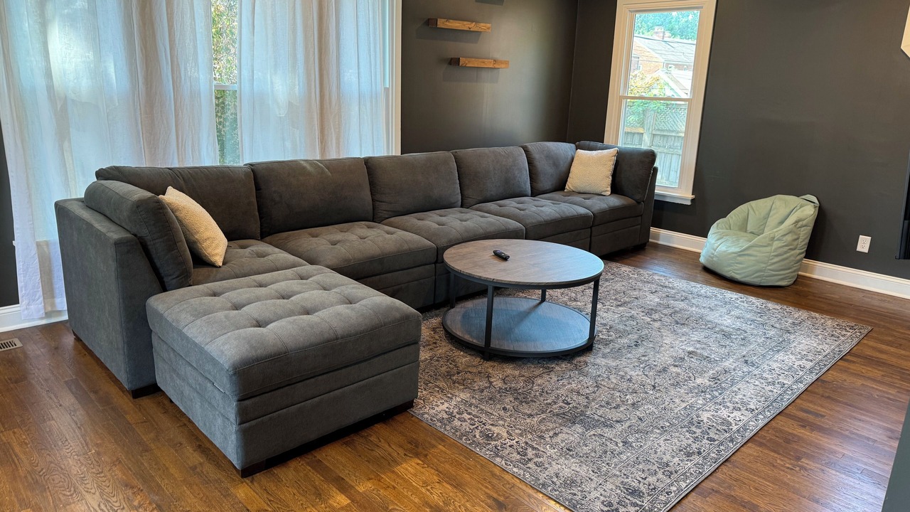 Photo of Livingroom in Clintonville