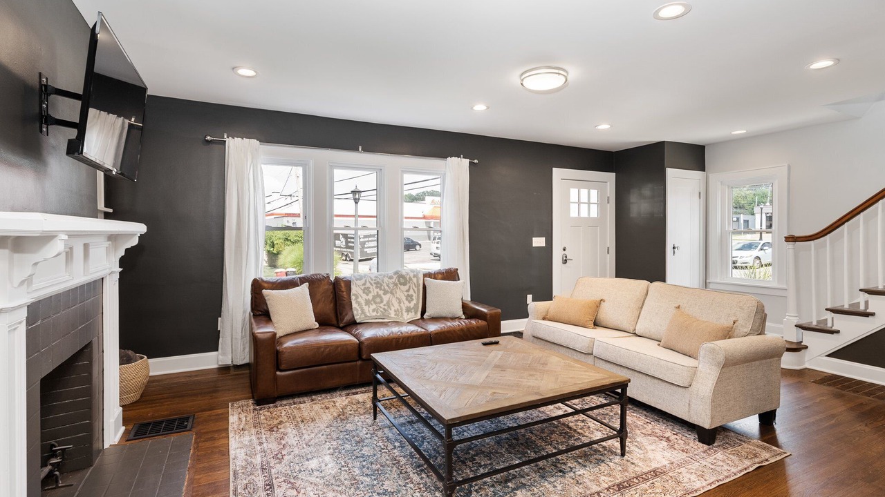 Photo of Livingroom in Clintonville