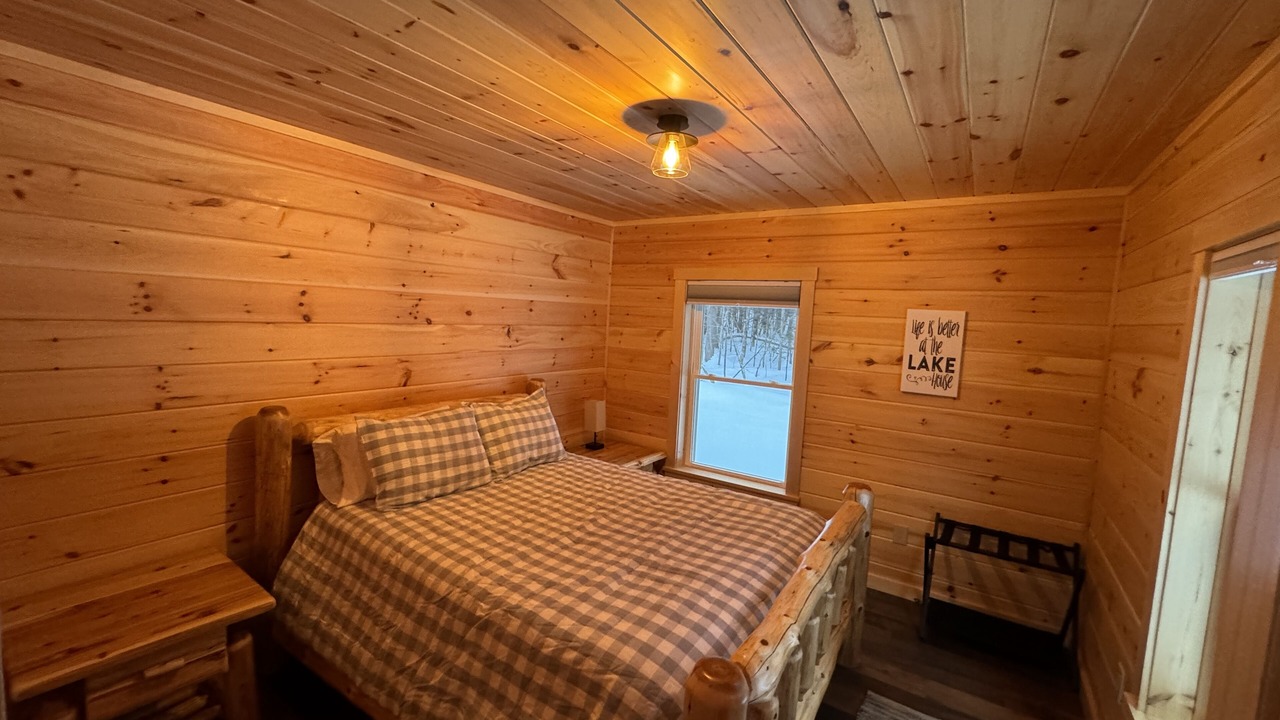 Photo of Bedroom in Beaver Cove