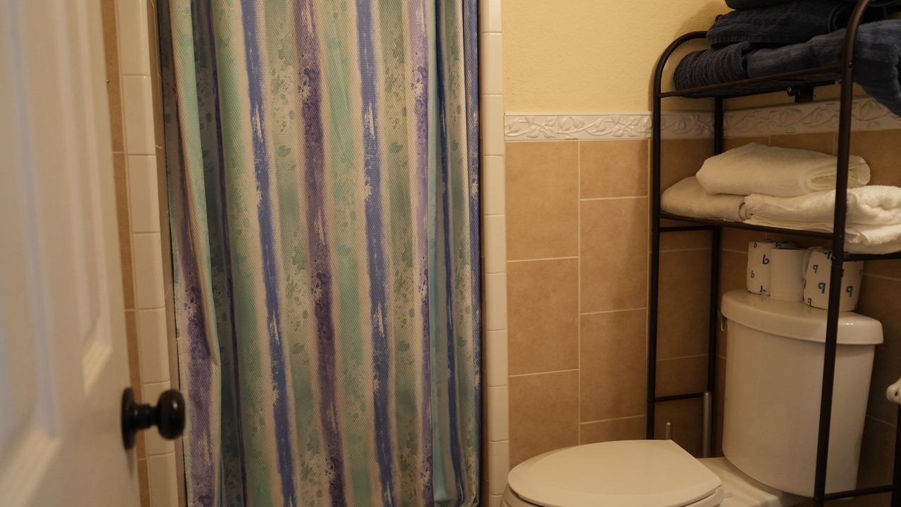 Photo of Bathroom in Arroyo City